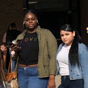 Meet your Posher, Cassondra